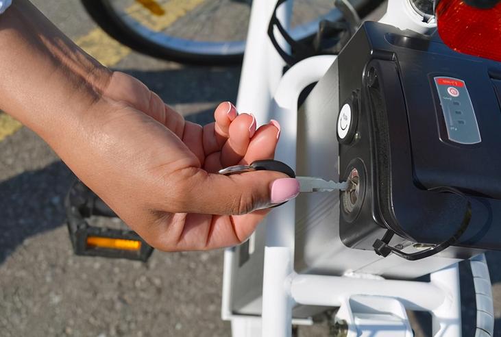 电动电瓶换车要多久_电动电瓶换车怎么换_电动车换电瓶