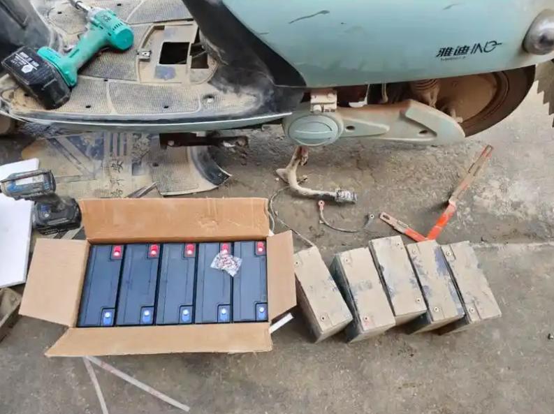 换电瓶的车_换电瓶车电池_电瓶电池换车能用吗